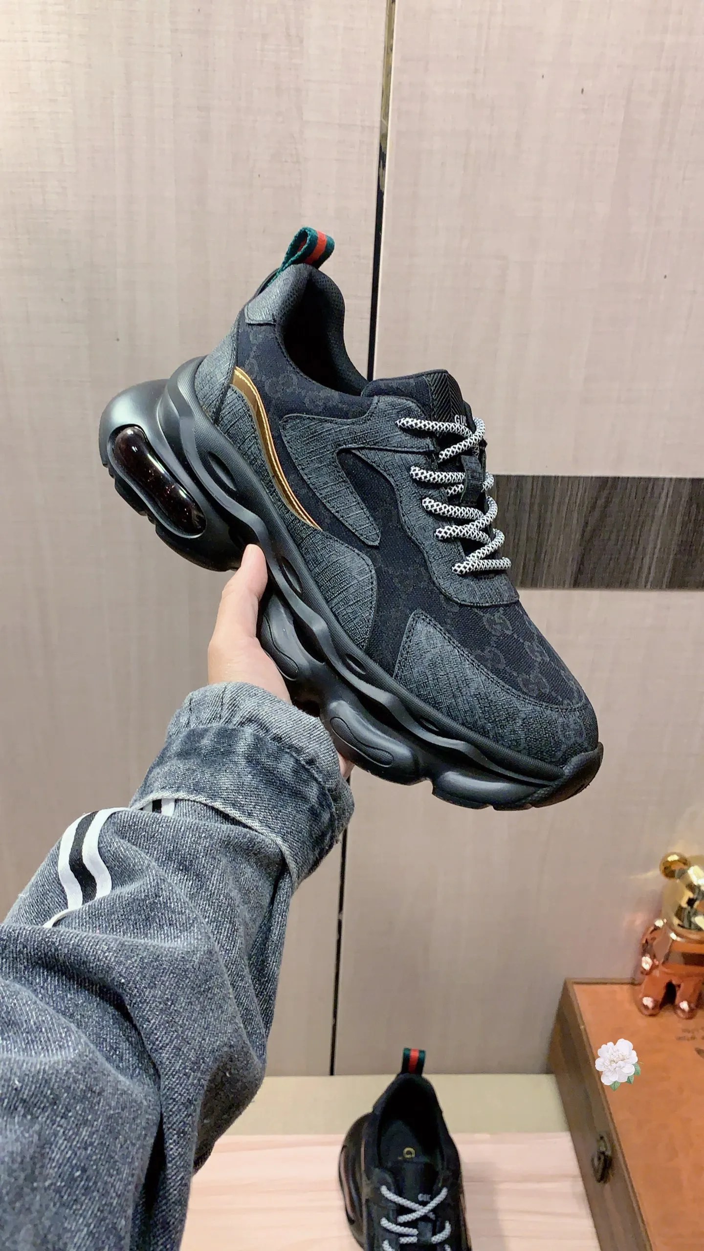 Men's men's shoes💰460💰💰🎩🎩[Lightning][Lightning] "Gucci*" latest • popular casual shoes, top brand [seduce] luxury ~ purchasing agency, top ~ quality. [Strong] The upper is made of imported breathable cowhide with material ➕ breathable sheepskin feet (•) and fine workmanship. The original stylish and stylish soft rubber wear-resistant and non-slip outsole is light and comfortable on the feet. The real thing looks better when photographed. 012: code: 38-44, 4️⃣ colors selected